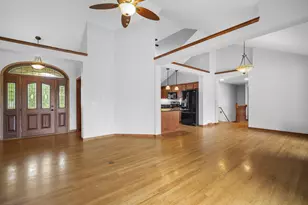 W2261 E Oak Ridge Dr, Ashippun, WI 53066 - Photo 9