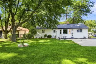 5805 W Fountain Ave, Milwaukee, WI 53223 - Photo 7