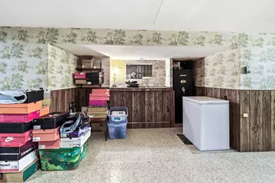 5805 W Fountain Ave, Milwaukee, WI 53223 - Photo 27