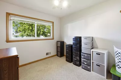 5805 W Fountain Ave, Milwaukee, WI 53223 - Photo 23