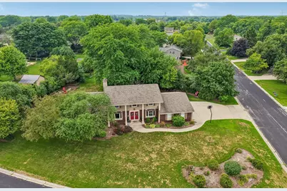 W182N8323  Georgetown Dr, Menomonee Falls, WI 53051 - Photo 43