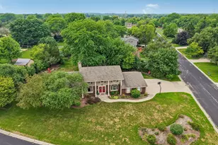 W182N8323 Georgetown Dr, Menomonee Falls, WI 53051 - Photo 43
