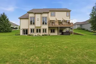 1551 Fox River Run, Mukwonago, WI 53149 - Photo 35