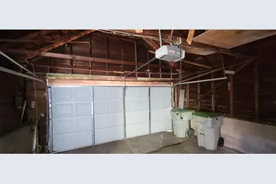 3827 N 24th Pl #A, Milwaukee, WI 53206 - Photo 15