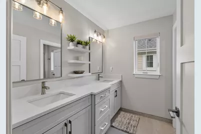 1407 W Eastbrook Dr, Mequon, WI 53092 - Photo 25