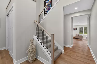 1407 W Eastbrook Dr, Mequon, WI 53092 - Photo 3