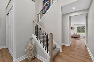 1407 W Eastbrook Dr, Mequon, WI 53092 - Photo 3