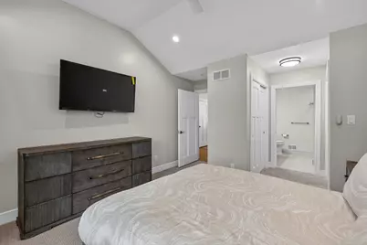 1407 W Eastbrook Dr, Mequon, WI 53092 - Photo 19