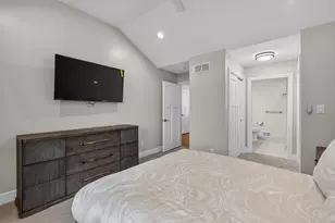 1407 W Eastbrook Dr, Mequon, WI 53092 - Photo 19