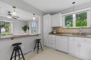 3807 W College Ave, Franklin, WI 53221 - Photo 11