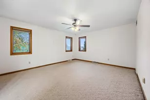 9425 W Harrison Ave, West Allis, WI 53227 - Photo 17
