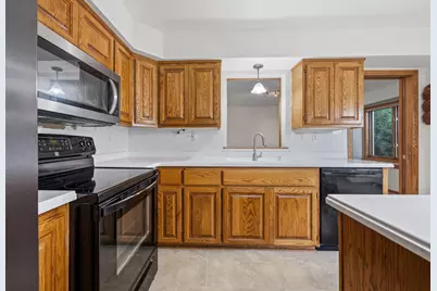 9425 W Harrison Ave, West Allis, WI 53227 - Photo 3