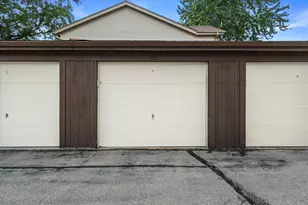 5748 Cambridge Ln, Racine, WI 53406 - Photo 27