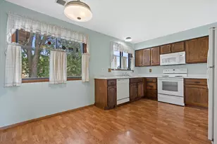 5748 Cambridge Ln, Racine, WI 53406 - Photo 3