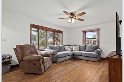 2113  16th St, La Crosse, WI 54601 - Photo 3