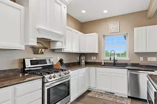 647 E Clancy St, Jefferson, WI 53549 - Photo 11
