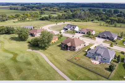 647 E Clancy St, Jefferson, WI 53549 - Photo 47