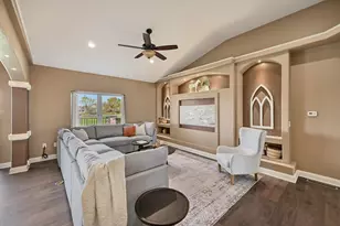 647 E Clancy St, Jefferson, WI 53549 - Photo 9