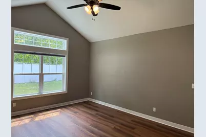 327  Lynx Ln, Manitowoc, WI 54220 - Photo 11