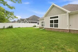 327 Lynx Ln, Manitowoc, WI 54220 - Photo 11