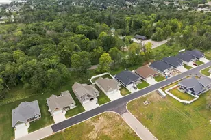 327 Lynx Ln, Manitowoc, WI 54220 - Photo 37