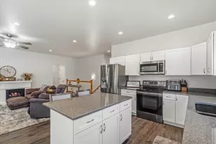 490 Meadowlark Ln, Green Lake, WI 54941 - Photo 11