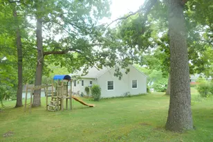 227 3rd St, Pewaukee, WI 53072 - Photo 25