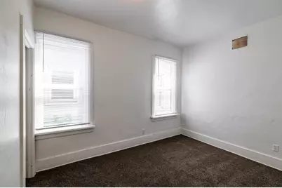 1617  10th St, La Crosse, WI 54601 - Photo 11