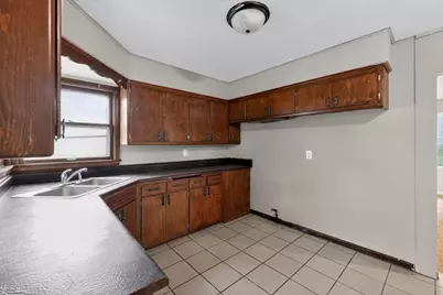 8000 W Mill Rd, Milwaukee, WI 53218 - Photo 19