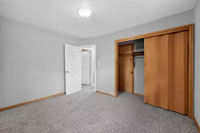 8000 W Mill Rd, Milwaukee, WI 53218 - Photo 23