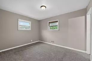 8000 W Mill Rd, Milwaukee, WI 53218 - Photo 29