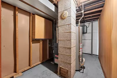 8000 W Mill Rd, Milwaukee, WI 53218 - Photo 35