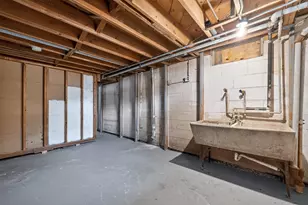8000 W Mill Rd, Milwaukee, WI 53218 - Photo 39