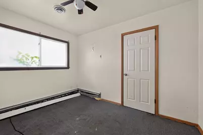 7836 W Beckett Ave, Milwaukee, WI 53218 - Photo 15