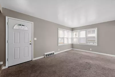 4608 N 30th St, Milwaukee, WI 53209 - Photo 7