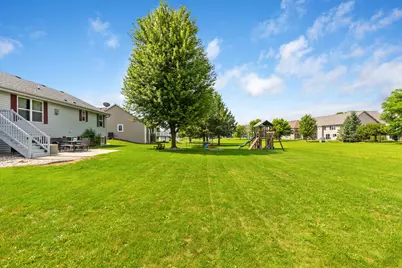 1205  Huron Way, Hartford, WI 53027 - Photo 27