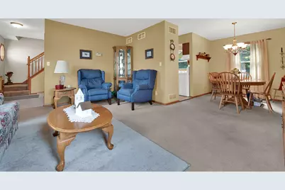 7941 S Cecily Dr, Oak Creek, WI 53154 - Photo 3