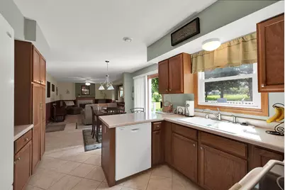 7941 S Cecily Dr, Oak Creek, WI 53154 - Photo 21