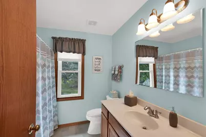 7941 S Cecily Dr, Oak Creek, WI 53154 - Photo 13