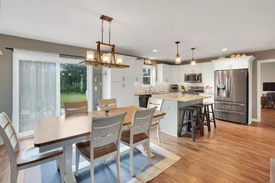 404  Appletree Ln, Eagle, WI 53119 - Photo 5