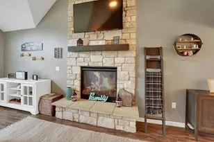 404 Appletree Ln, Eagle, WI 53119 - Photo 13