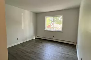 255 Elmwood Ave, Lake Geneva, WI 53147 - Photo 9