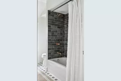 2902 N 73rd St, Milwaukee, WI 53210 - Photo 29