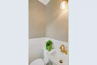 2902 N 73rd St, Milwaukee, WI 53210 - Photo 25