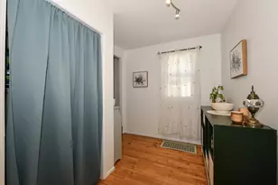 2059 S 68th St, West Allis, WI 53219 - Photo 15