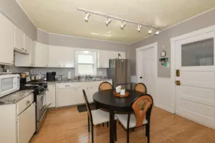 2059 S 68th St, West Allis, WI 53219 - Photo 9