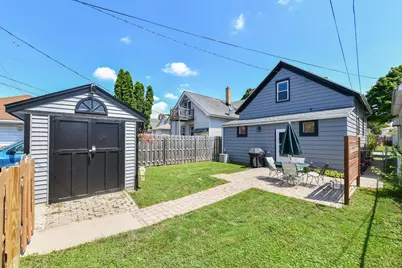 2059 S 68th St, West Allis, WI 53219 - Photo 21