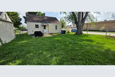 3724  20th St, Racine, WI 53405 - Photo 5