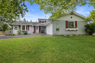 1129 Bluebird Ln, Racine, WI 53182 - Photo 1