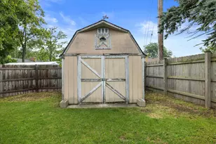 1129 Bluebird Ln, Racine, WI 53182 - Photo 27